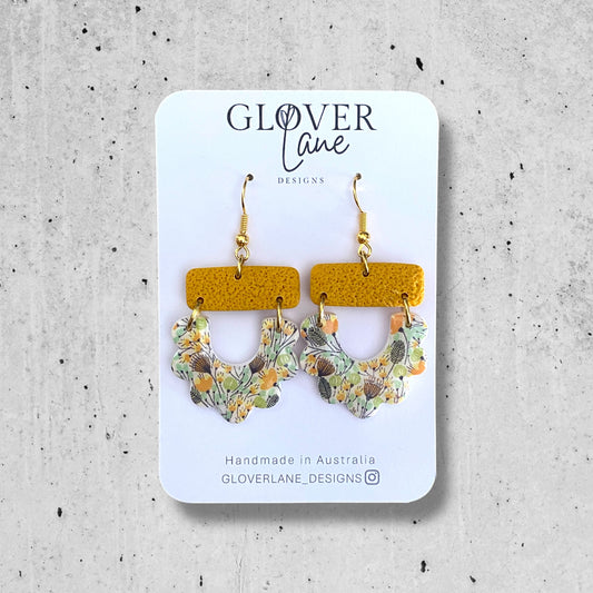 Floral Scalloped Dangle