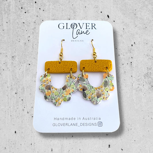 Floral Scalloped Dangle