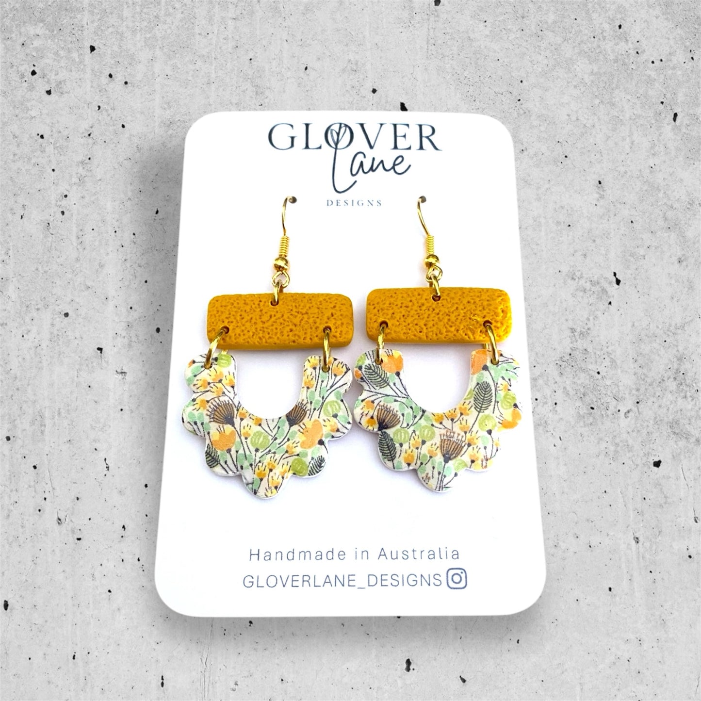 Floral Scalloped Dangle